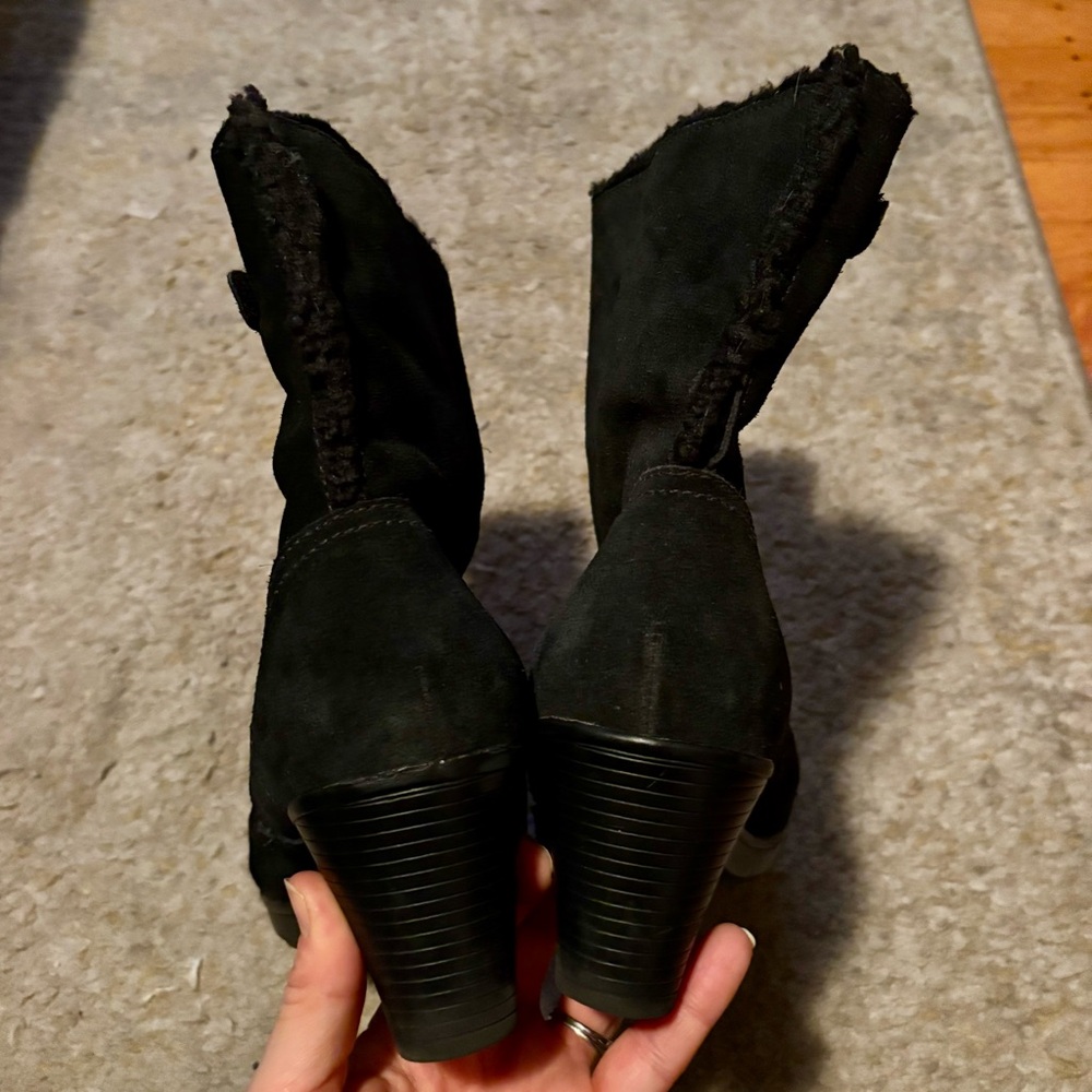 Clark’s Black Suede Ankle Boots - Picture 6 of 7